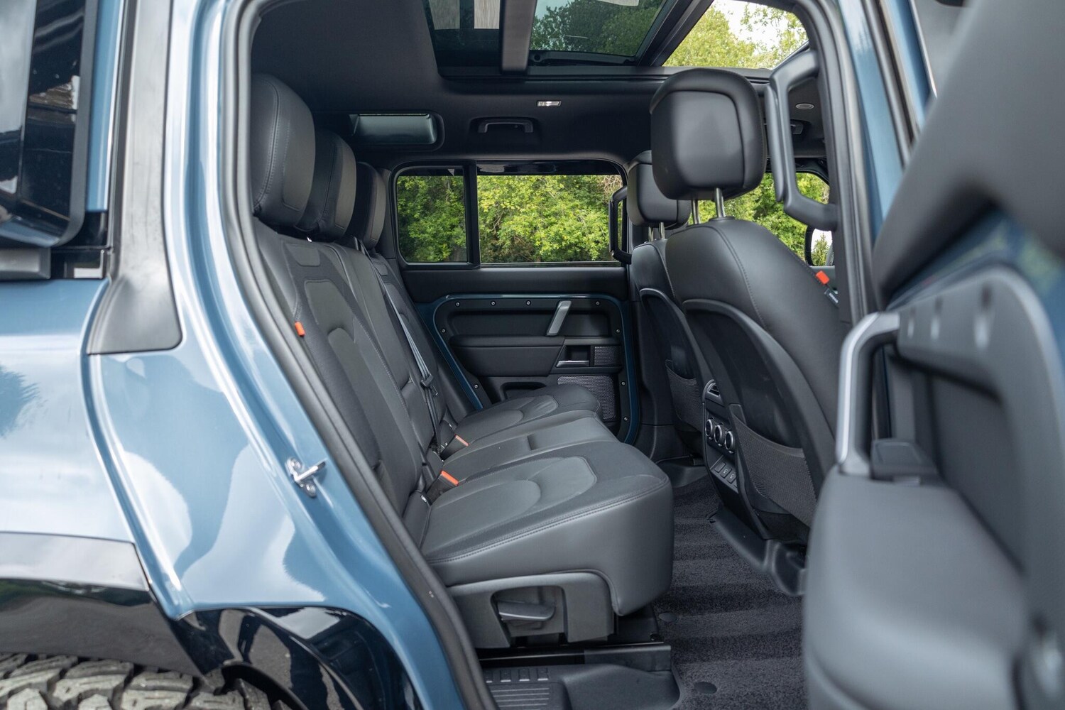 Used Land Rover Defender 110 2022 for sale - 76597338: Photo 8