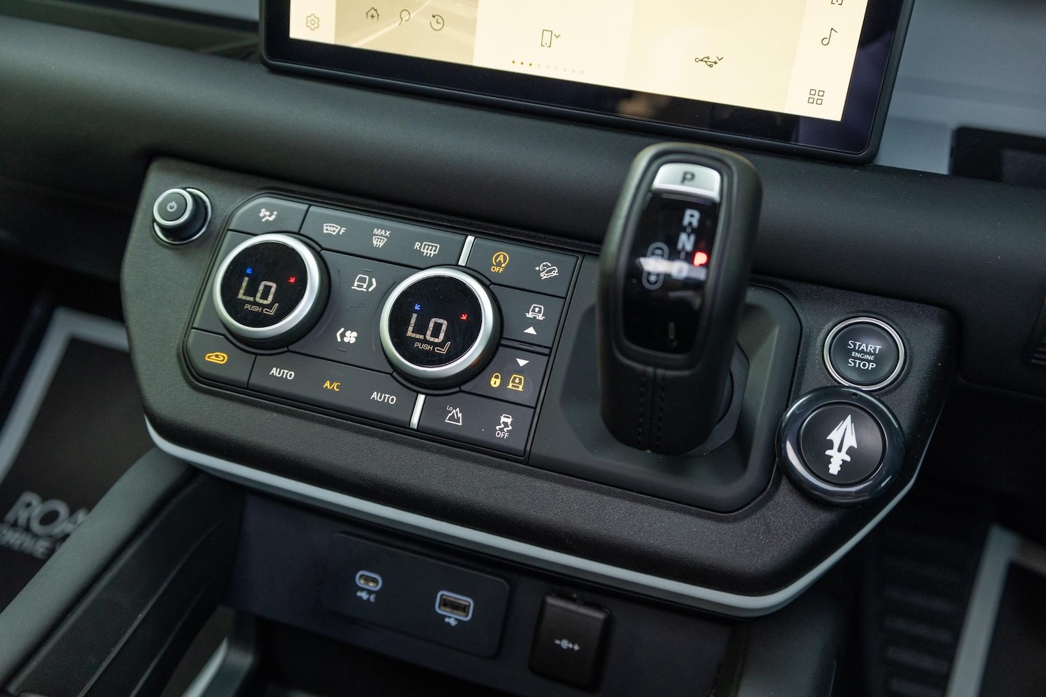 Used Land Rover Defender 2024 for sale - 76926448: Photo 14