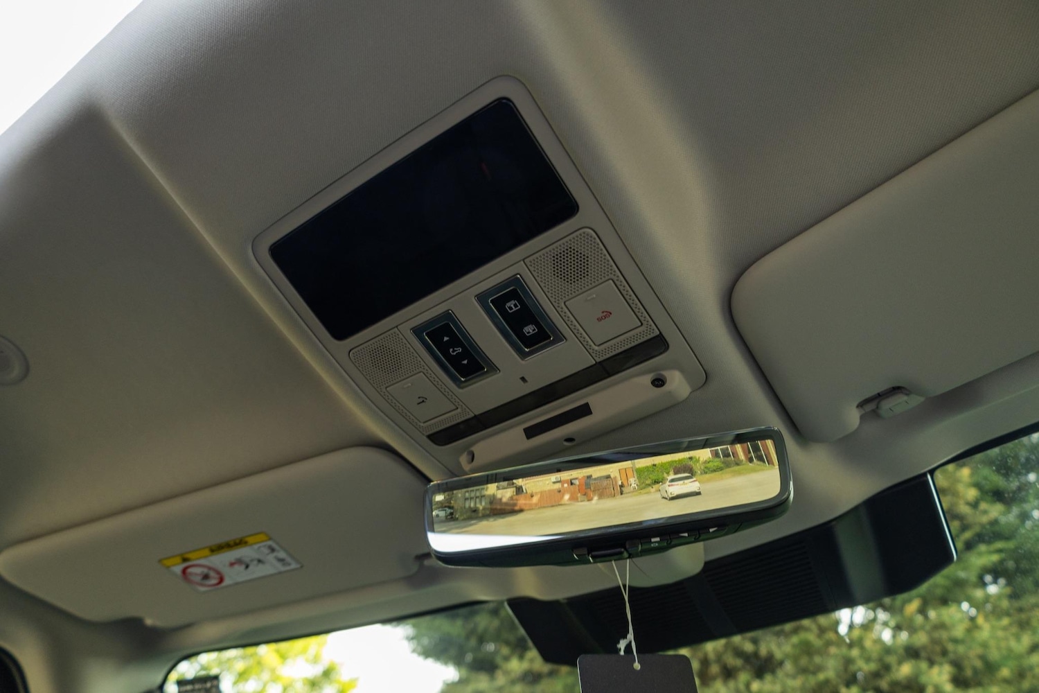 Used Land Rover Defender 2024 for sale - 76926448: Photo 15