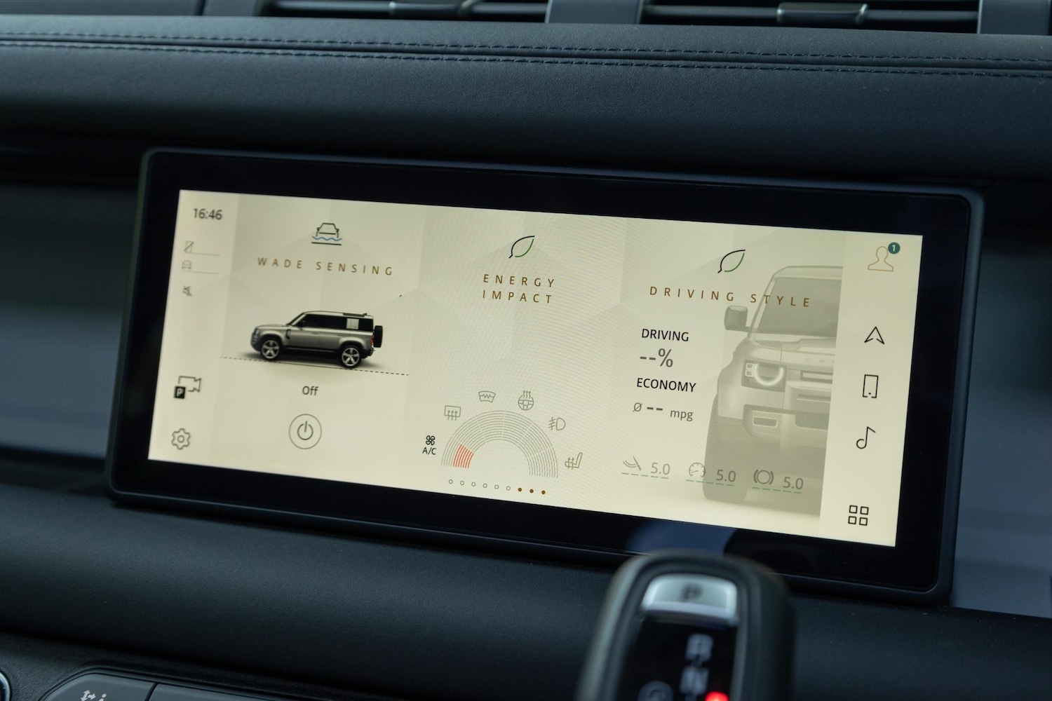 Used Land Rover Defender 2024 for sale - 76926448: Photo 18