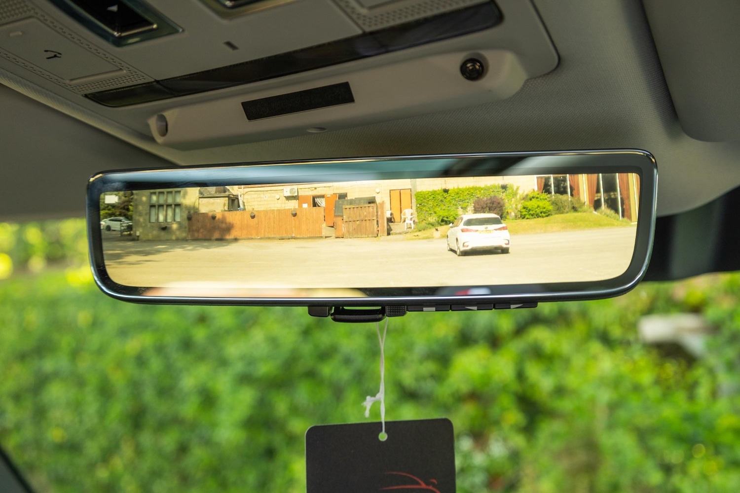 Used Land Rover Defender 2024 for sale - 76926448: Photo 2