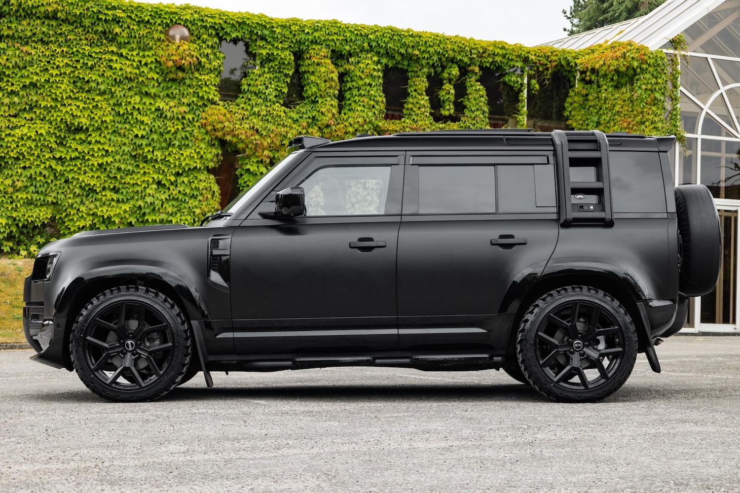 Used Land Rover Defender 2024 for sale - 76926448: Photo 23