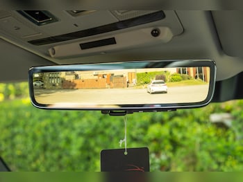 Used Land Rover Defender 2024 for sale - 76926448: Photo