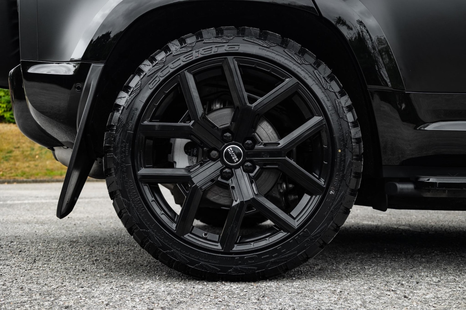 Used Land Rover Defender 2024 for sale - 76926448: Photo 47