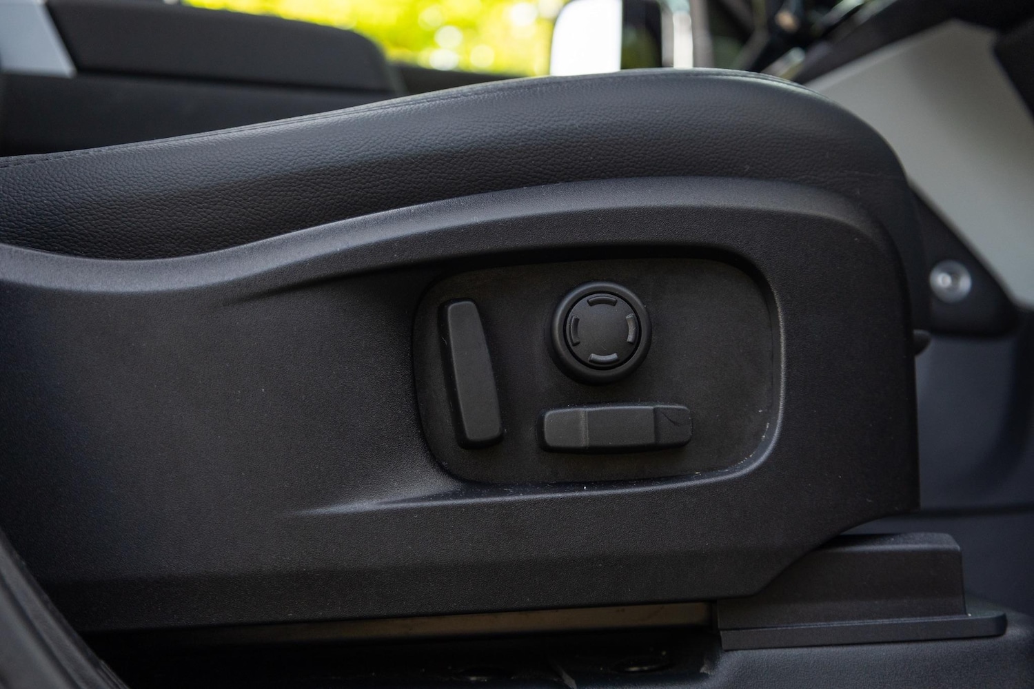 Used Land Rover Defender 2024 for sale - 76926448: Photo 8