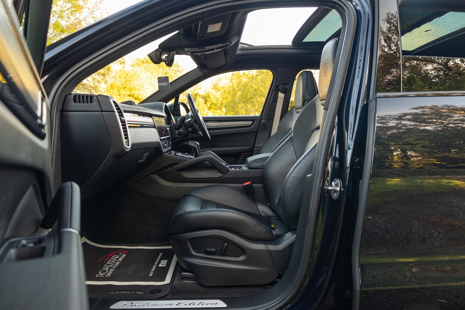 Used Porsche Cayenne for sale - 76989347: Photo 3