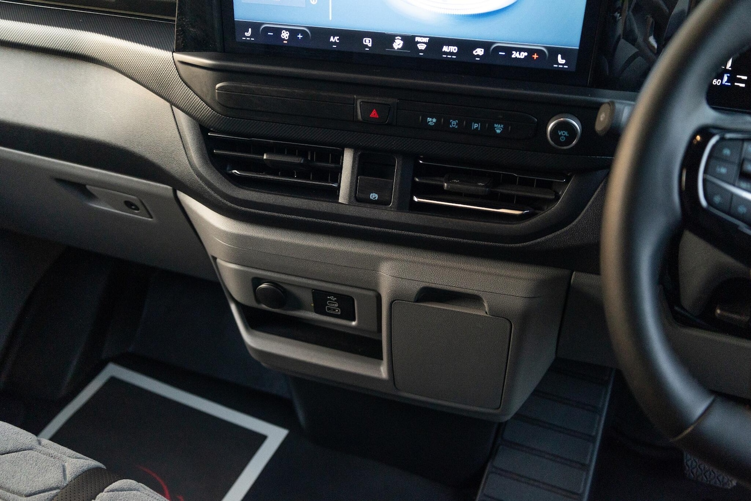 Used Ford Transit Custom 2024 for sale - 76742512: Photo 49