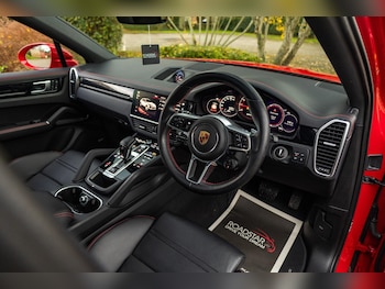 Used Porsche Cayenne 2022 for sale - 76850339: Photo