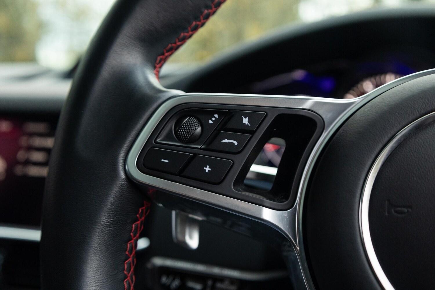 Used Porsche Cayenne 2022 for sale - 76850339: Photo 34