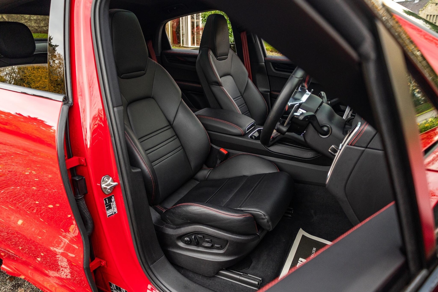 Used Porsche Cayenne 2022 for sale - 76850339: Photo 8