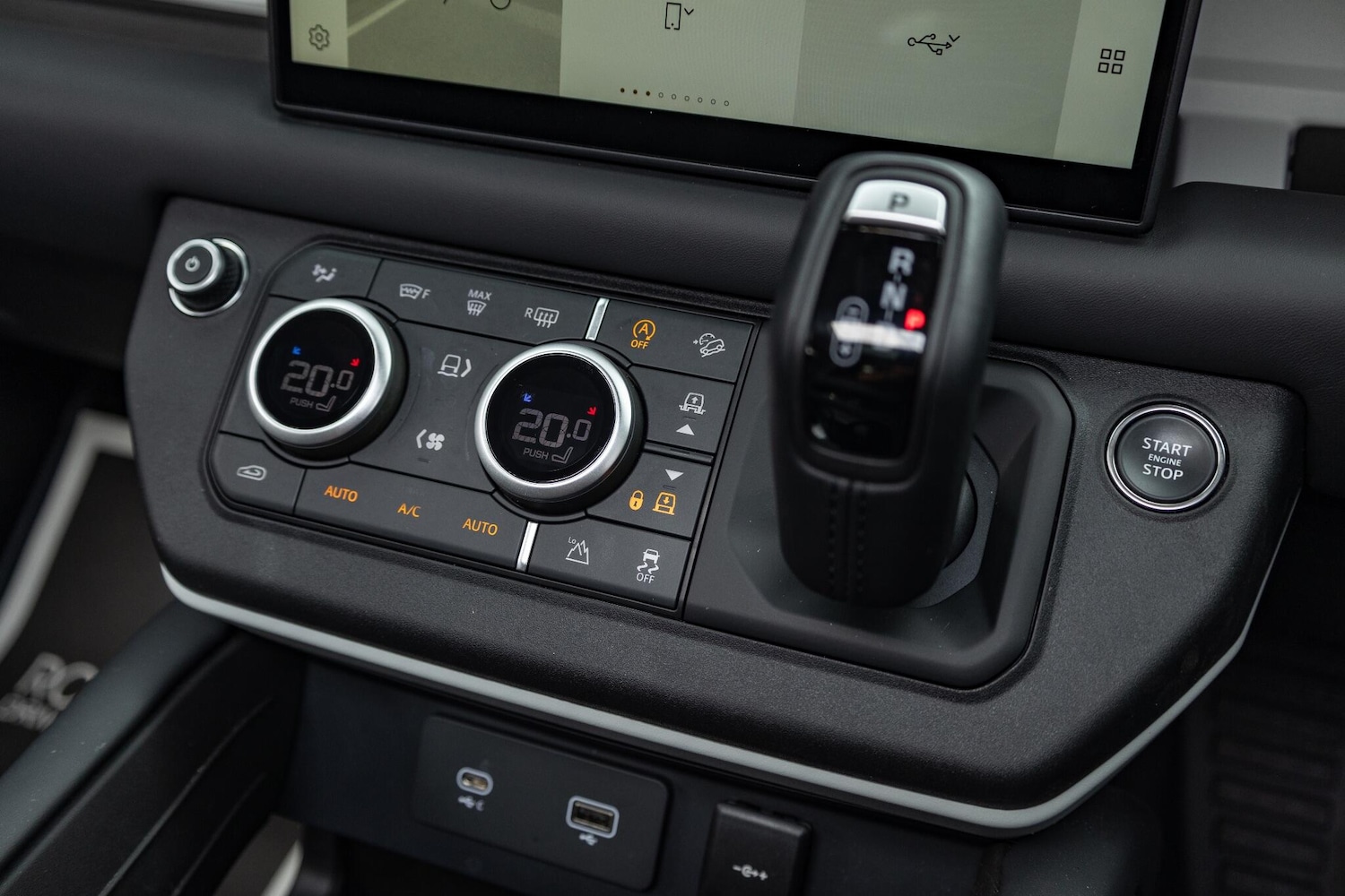 Used Land Rover Defender 2024 for sale - 76886962: Photo 26