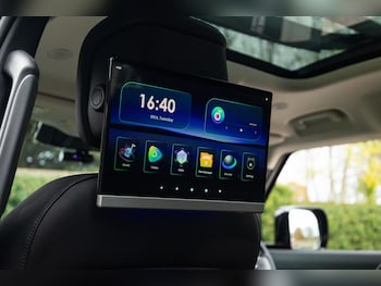 Used Land Rover Defender 2024 for sale - 76886962: Photo