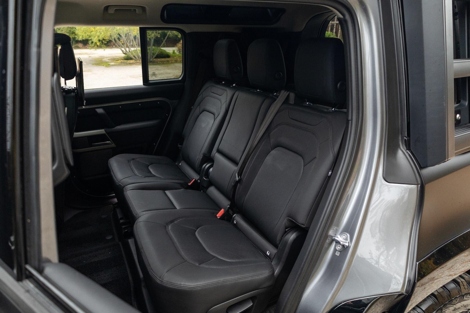 Used Land Rover Defender 2024 for sale - 76886962: Photo 38