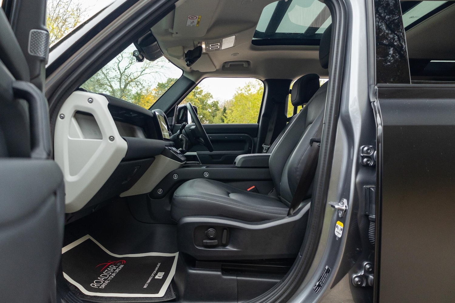 Used Land Rover Defender 2024 for sale - 76886962: Photo 41