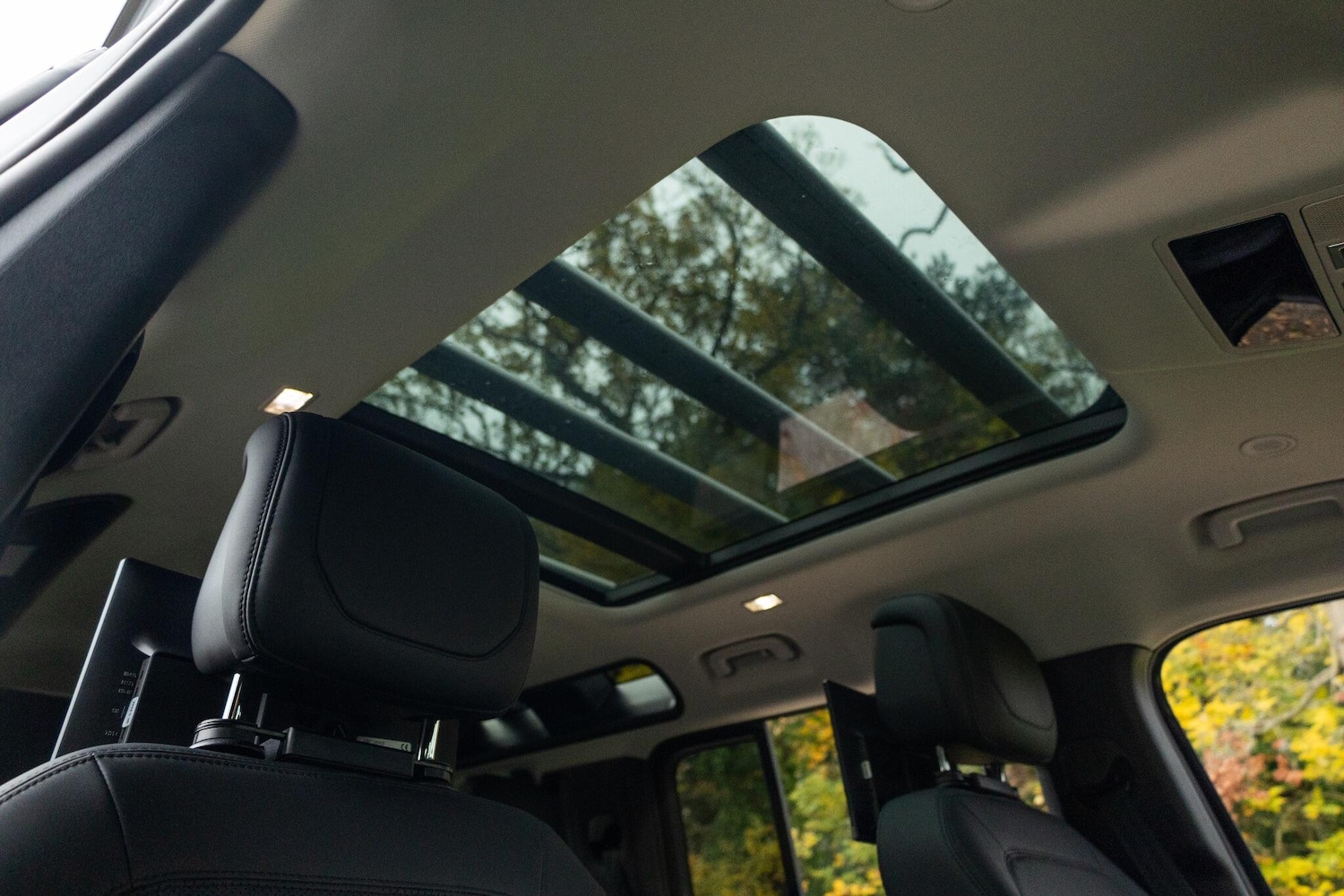 Used Land Rover Defender 2024 for sale - 76886962: Photo 51