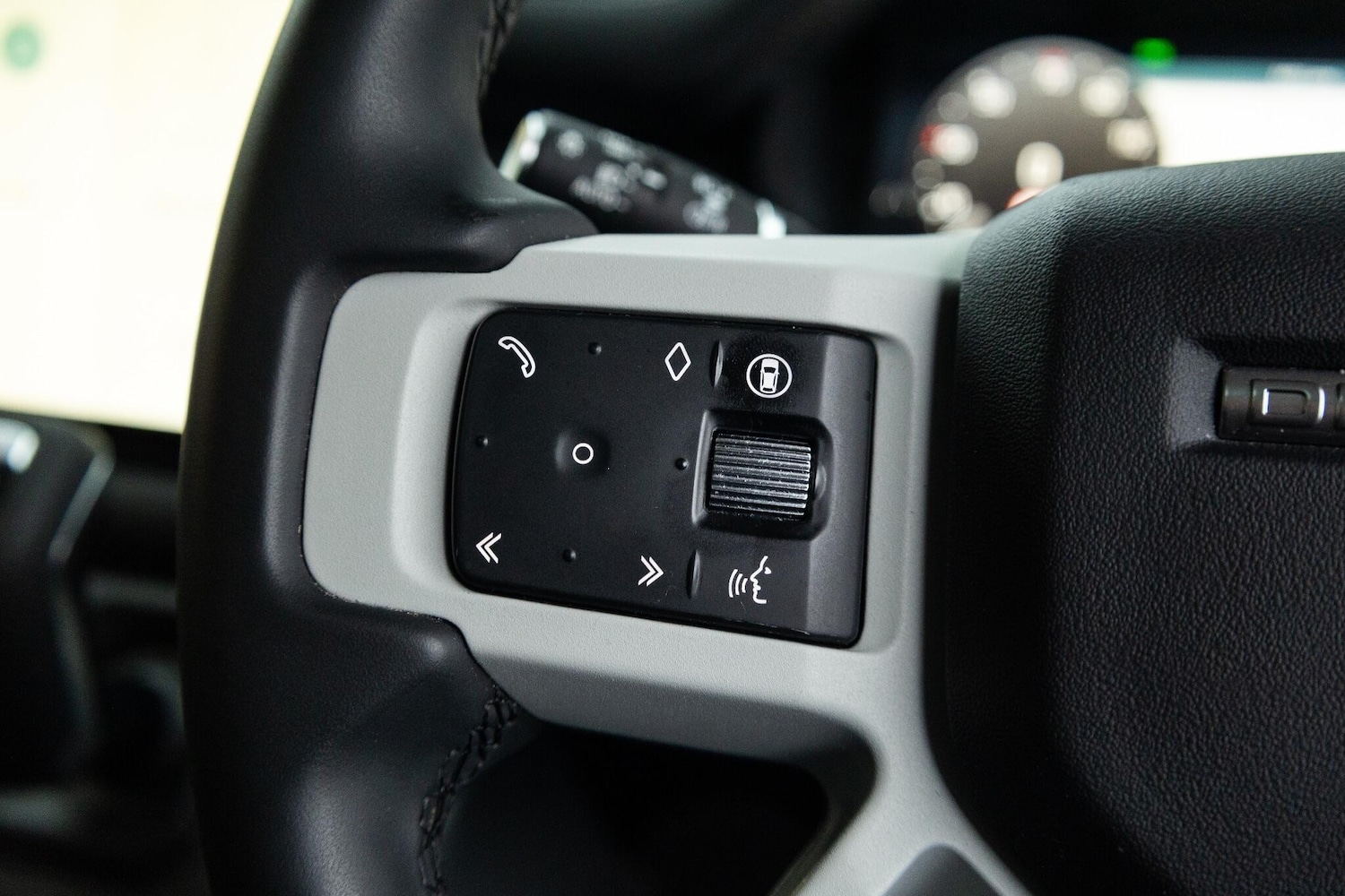 Used Land Rover Defender 2024 for sale - 76886962: Photo 52