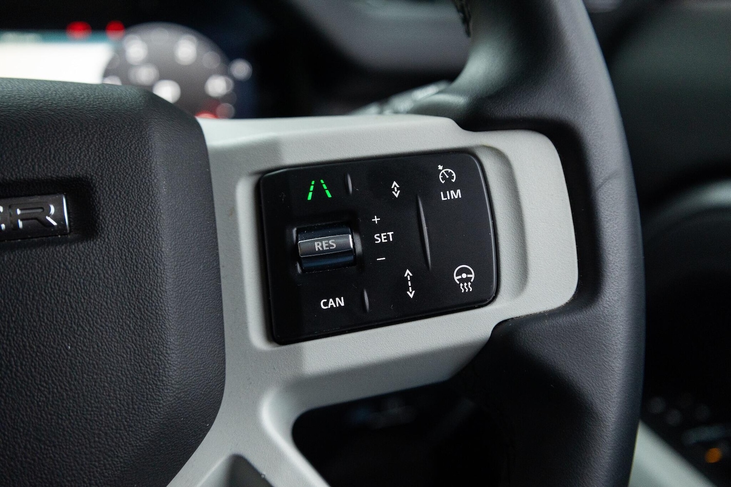 Used Land Rover Defender 2024 for sale - 76886962: Photo 54