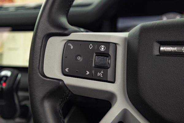 Used Land Rover Defender 2023 for sale - 76239821: Photo 16