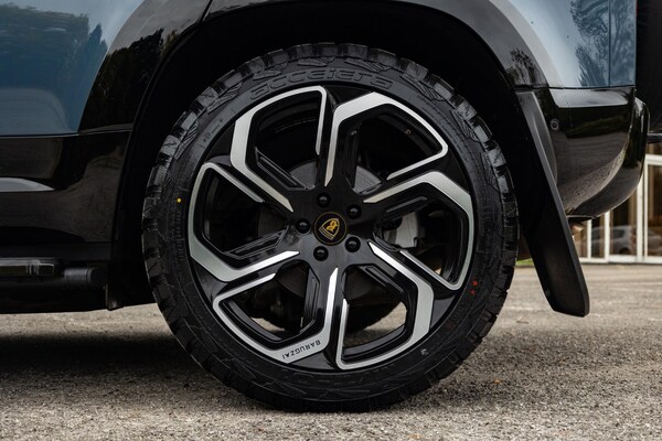 Used Land Rover Defender 2023 for sale - 76239821: Photo 24