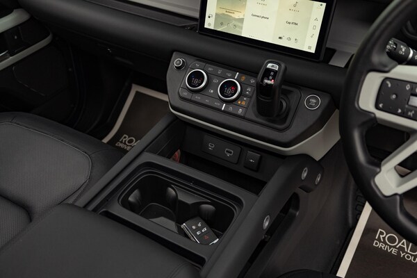 Used Land Rover Defender 2023 for sale - 76239821: Photo 26