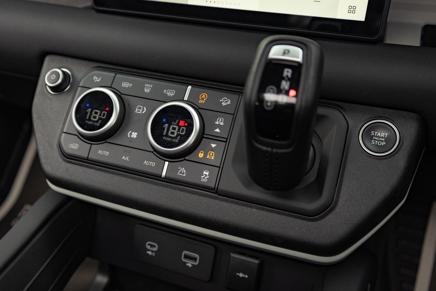 Used Land Rover Defender 110 2023 for sale - 76239821: Photo 45