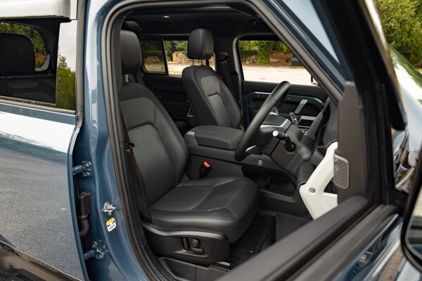 Used Land Rover Defender 2023 for sale - 76239821: Photo 8