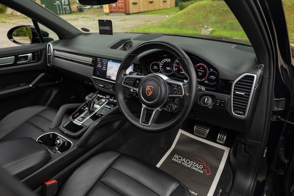 Used Porsche Cayenne 2018 for sale - 76238788: Photo 2