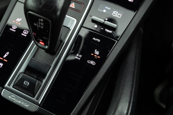 Used Porsche Cayenne 2018 for sale - 76238788: Photo 31