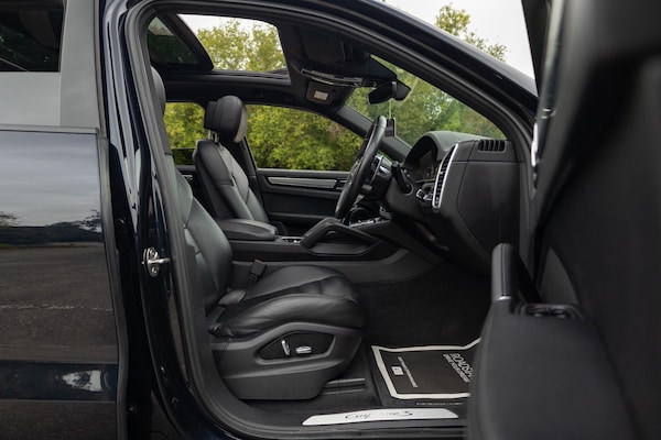 Used Porsche Cayenne 2018 for sale - 76238788: Photo 3
