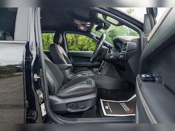 Used Volkswagen Amarok 2023 for sale - 75298100: Photo