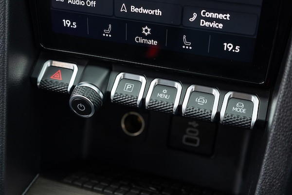 Used Volkswagen Amarok 2023 for sale - 75298100: Photo 3