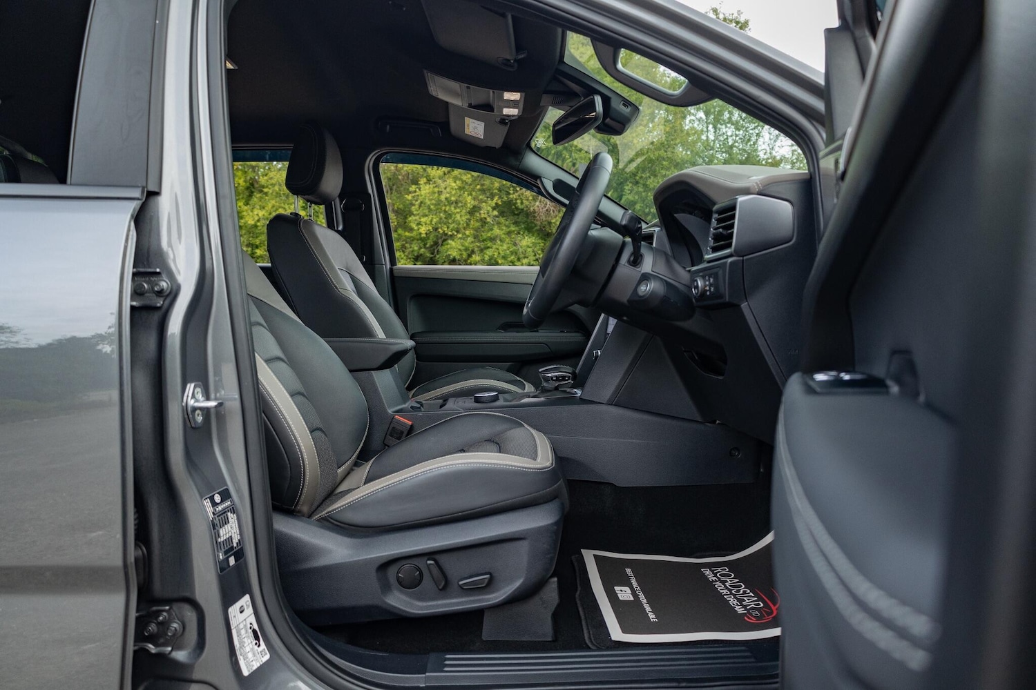 Used Volkswagen Amarok 2023 for sale - 77574858: Photo 2