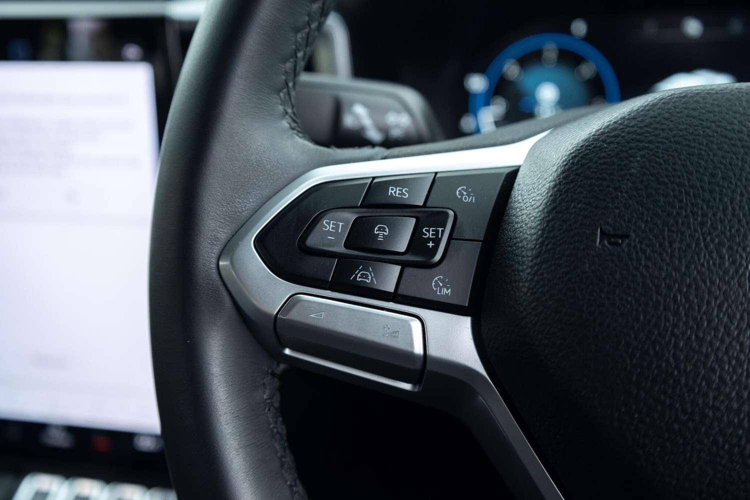 Used Volkswagen Amarok 2023 for sale - 77574858: Photo 3