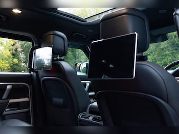 Used Land Rover Defender 110 2023 for sale - 76175596: Photo