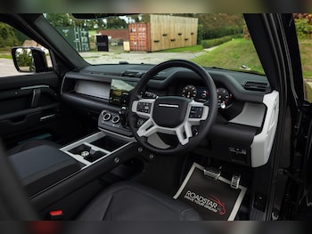 Used Land Rover Defender 2023 for sale - 79348587: Photo