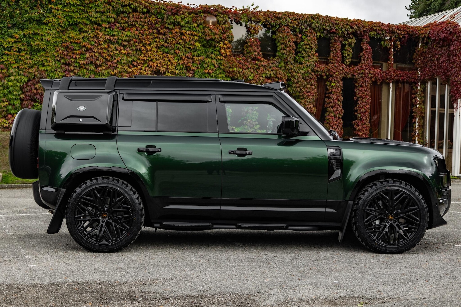 Used Land Rover Defender 2024 for sale - 77626195: Photo 7