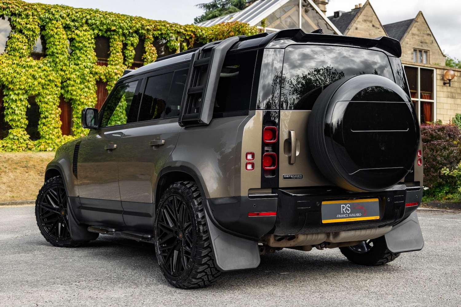 Used Land Rover Defender 110 2020 for sale - 76388087: Photo 10