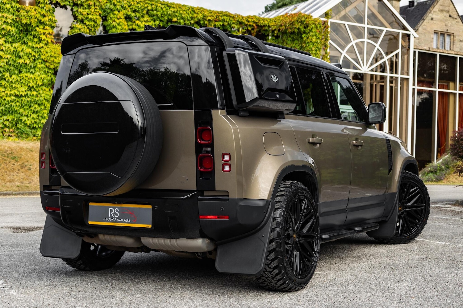 Used Land Rover Defender 110 2020 for sale - 76388087: Photo 21