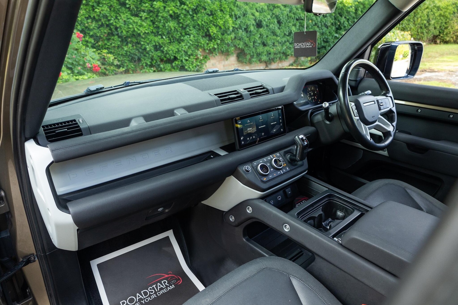 Used Land Rover Defender 110 2020 for sale - 76388087: Photo 8