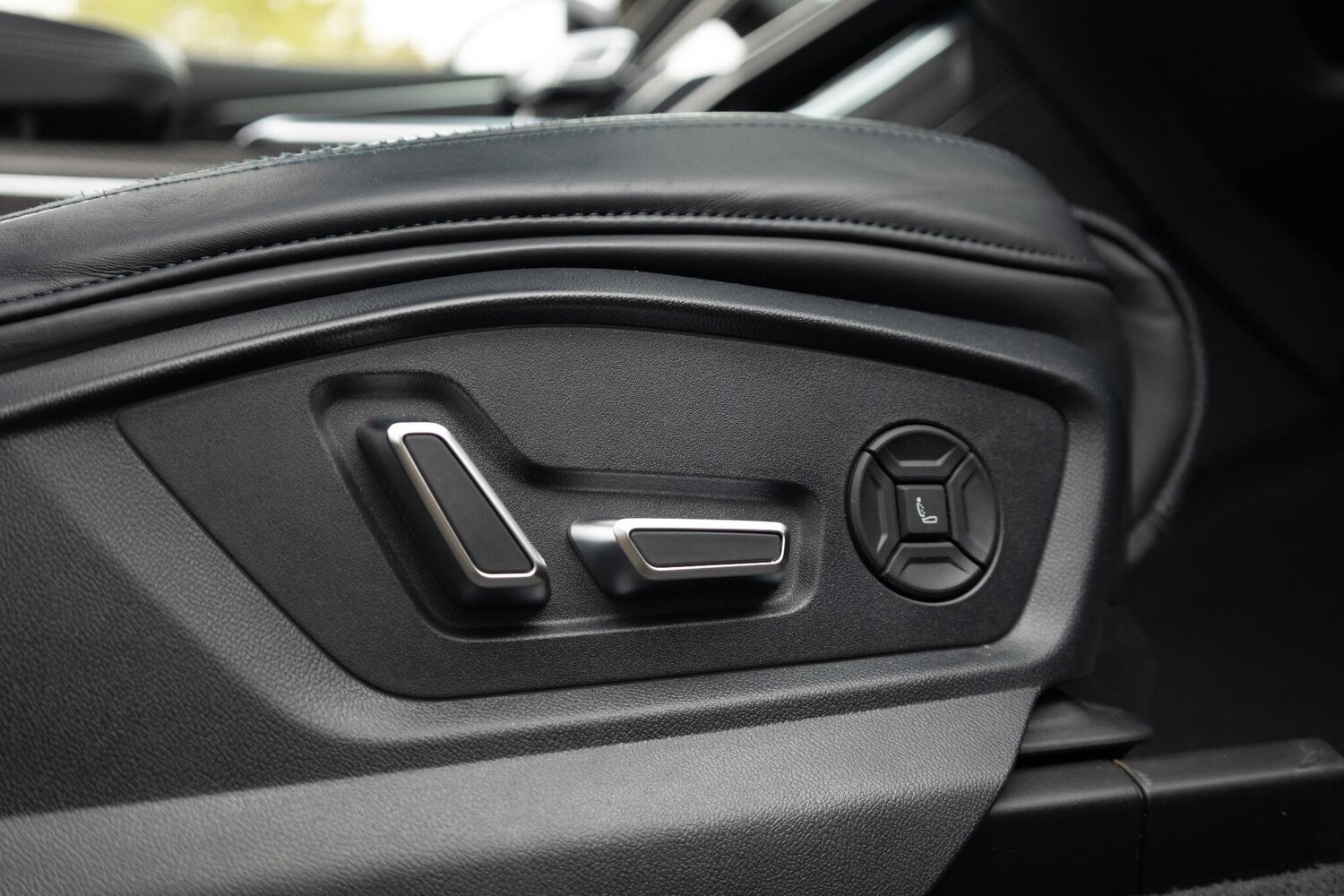 Used Audi RS Q8 for sale - 76337508: Photo 24