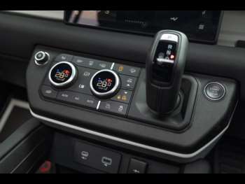 Used Land Rover Defender 110 2024 for sale - 74850919: Photo