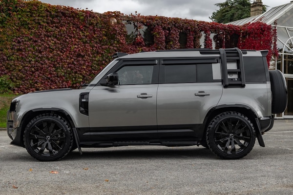 Used Land Rover Defender 110 2023 for sale - 76175291: Photo 11