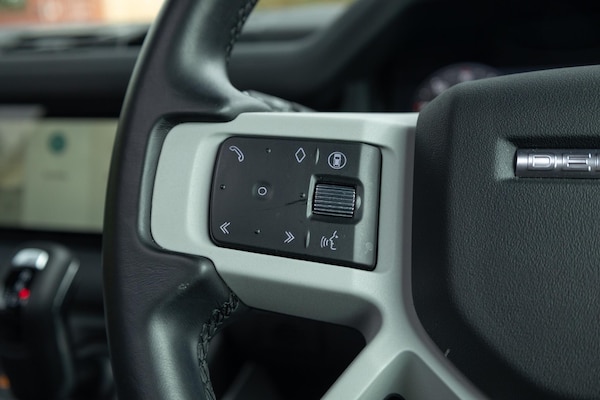 Used Land Rover Defender 110 2023 for sale - 76175291: Photo 18