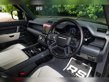 Used Land Rover Defender 110 2023 for sale - 78751551: Photo