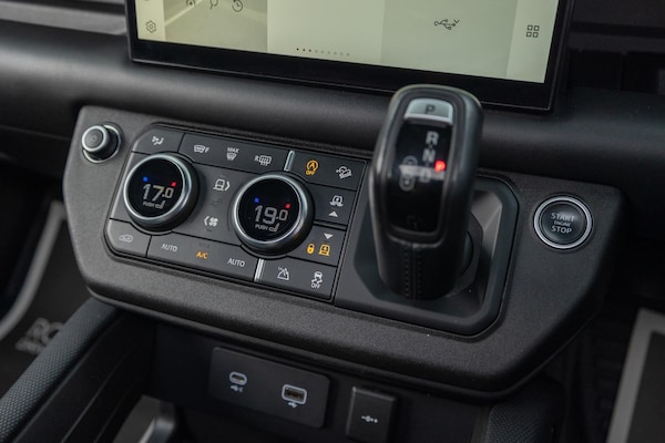 Used Land Rover Defender 90 2022 for sale - 75552896: Photo 5