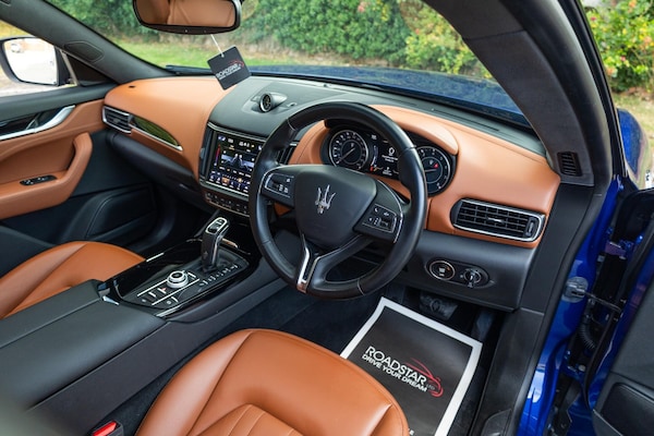 Used Maserati Levante 2021 for sale - 75601210: Photo 2