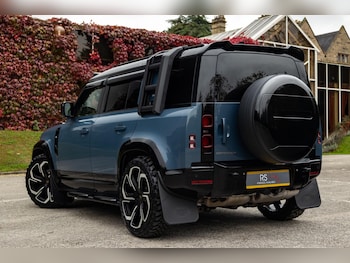 Used Land Rover Defender 110 2024 for sale - 76307490: Photo