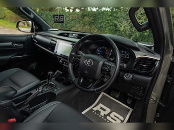Used Toyota Hilux 2021 for sale - 78033959: Photo