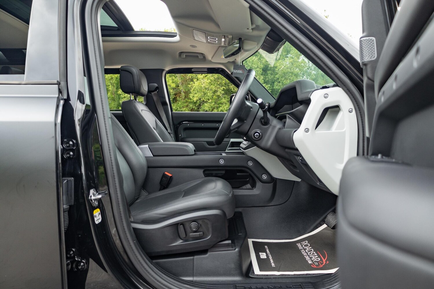 Used Land Rover Defender 110 2023 for sale - 76349556: Photo 43