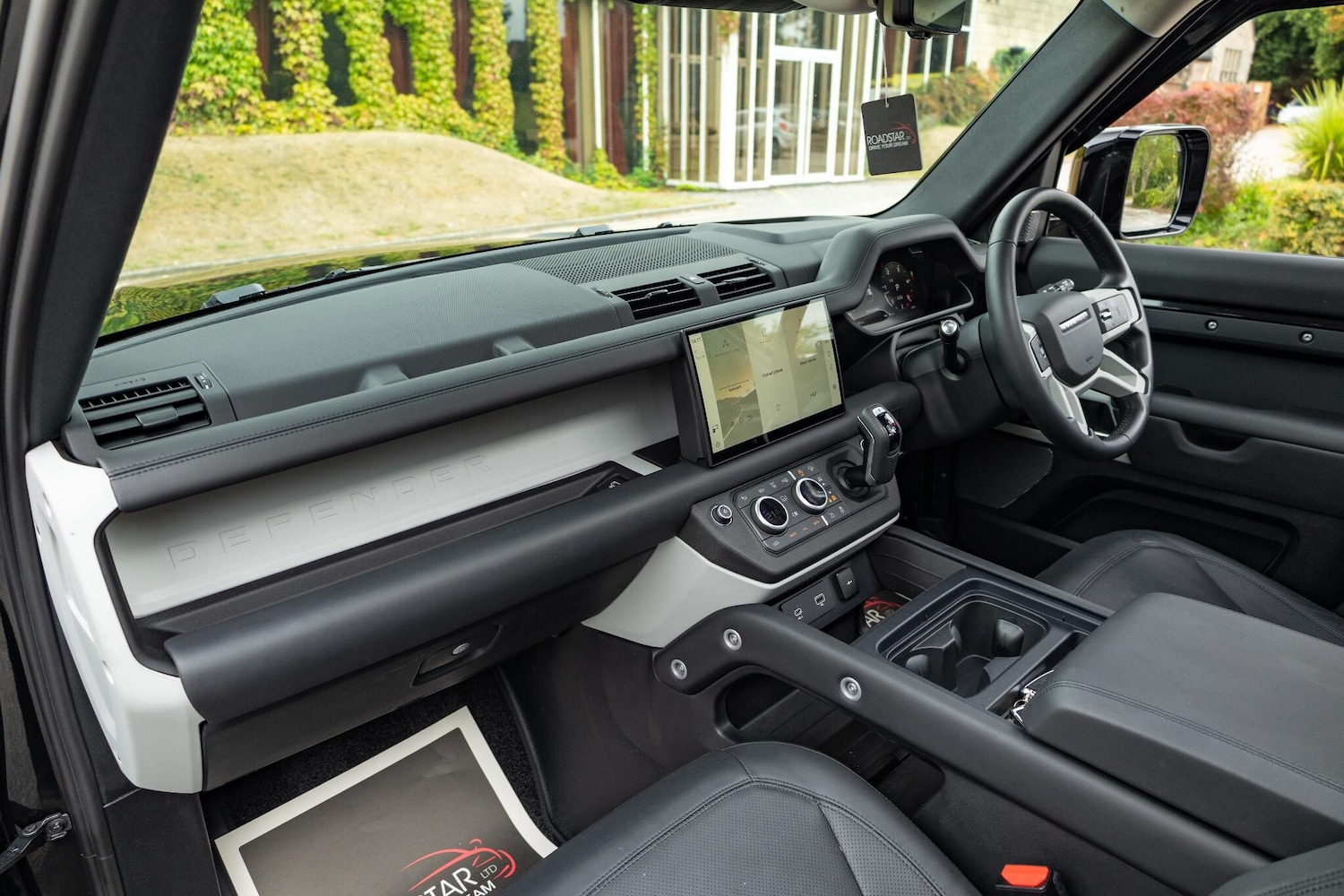 Used Land Rover Defender 110 2023 for sale - 76349556: Photo 8